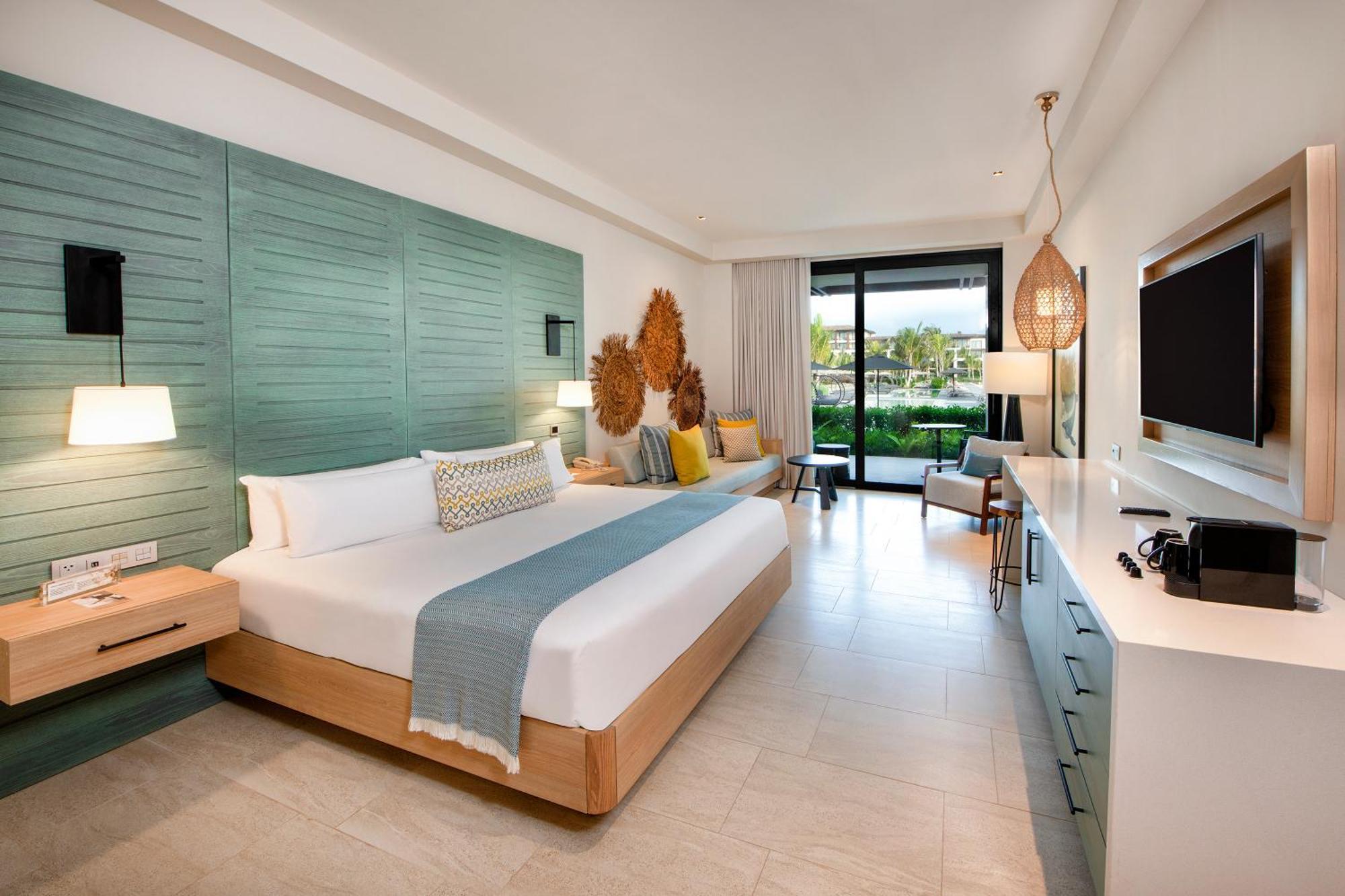 Resort King - Suite Júnior com Vista Piscina