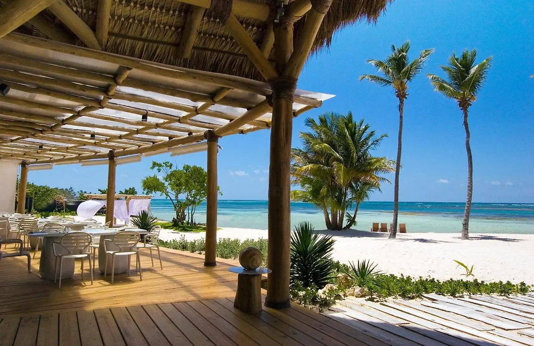 Tortuga Bay-1