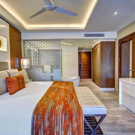 Royalton Bavaro, An Autograph Collection All-Inclusive Resort & Casino-2